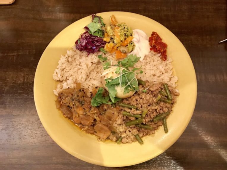 kitchen and CURRY｜２種あいがけカレー（新代田）
