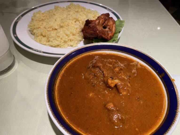 【閉店】ラージマハール銀座店｜骨付きチキンカレー（銀座）