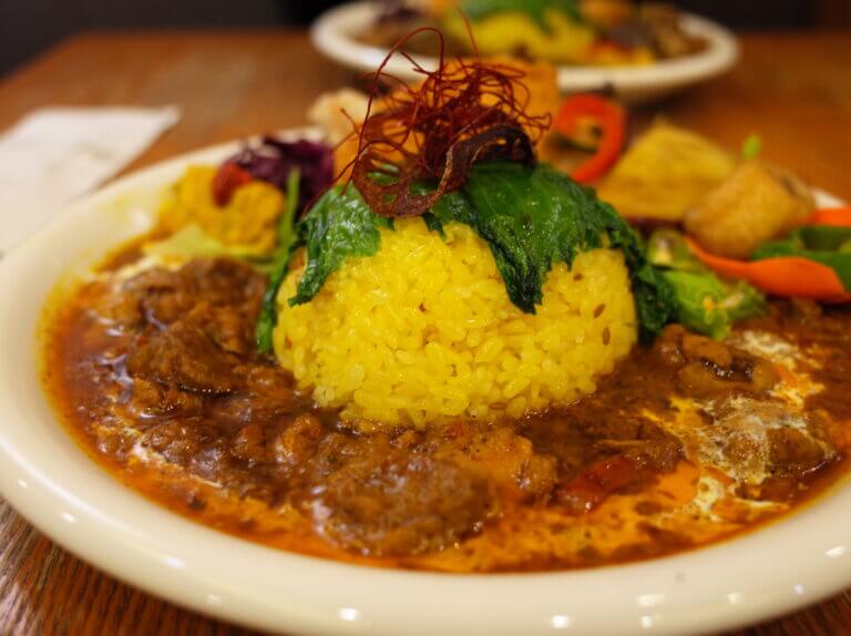 極ラムと蜂蜜の脳カレー｜極喱（新宿）