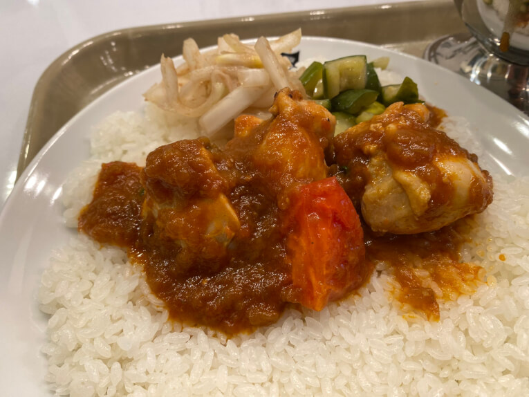 トマトとニンニクのカレー｜カレーの店ボンベイ神田店（小川町）