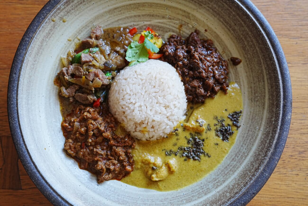 4種セットカレー｜レカマヤジフ（祐天寺）