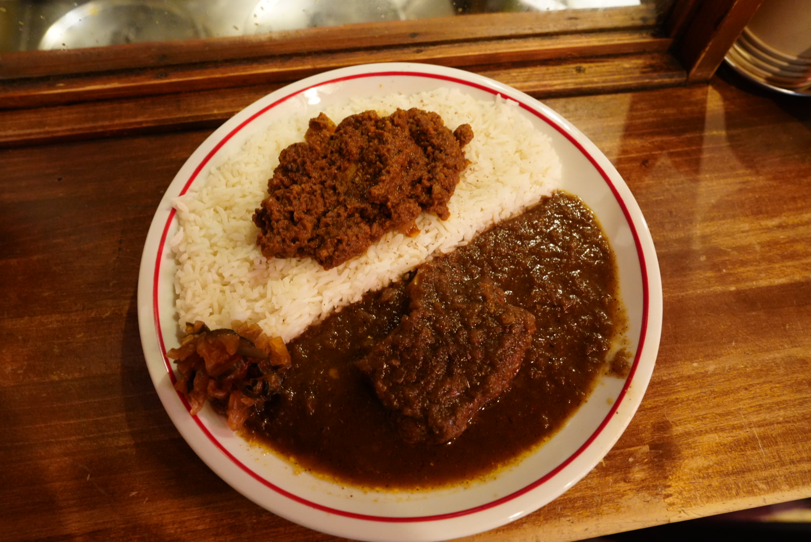 ポークビンダルーと牛キーマ｜カリーショップくじら（高円寺）