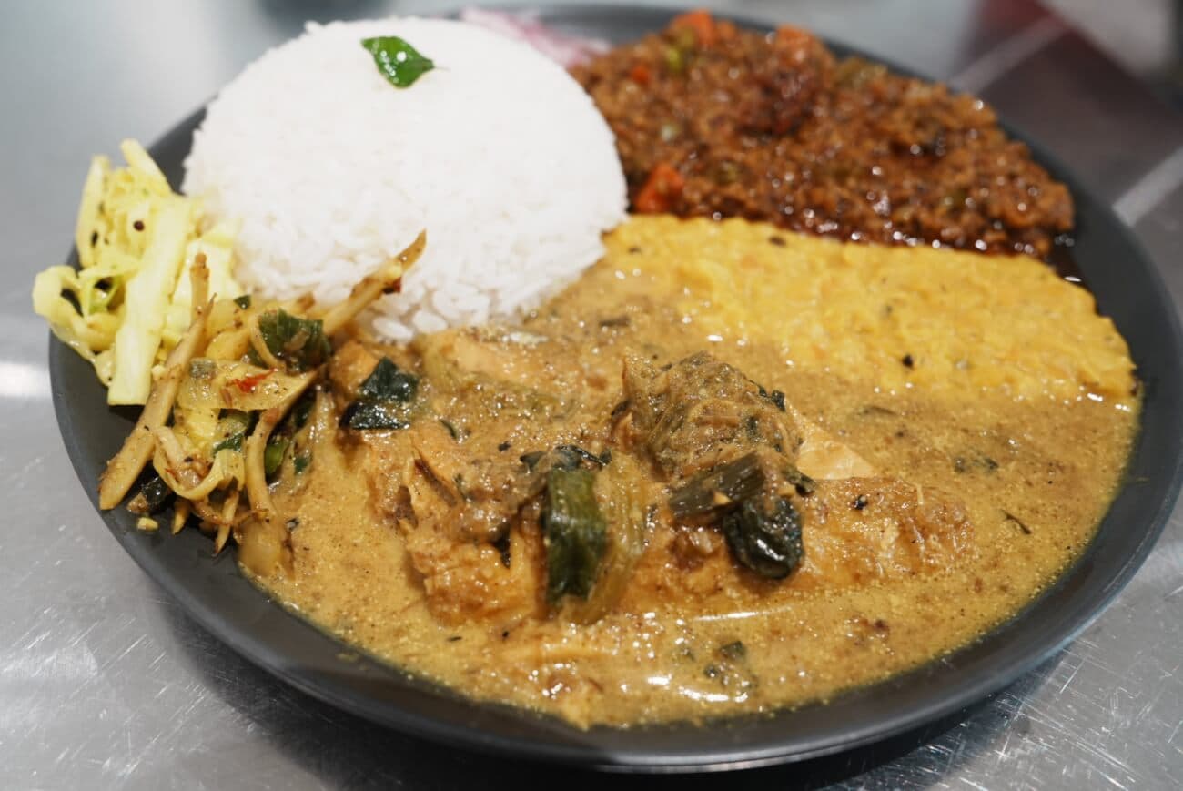 黄金出汁の鯖カリー｜NAWOD CURRY（下北沢）