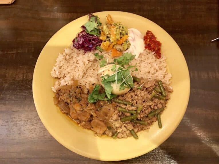 kitchen and CURRY|2種あいがけカレー(新代田)