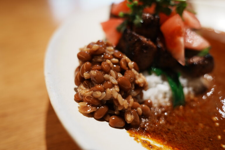 婁熊東京(ルクマトウキョウ)ホルモンカレー