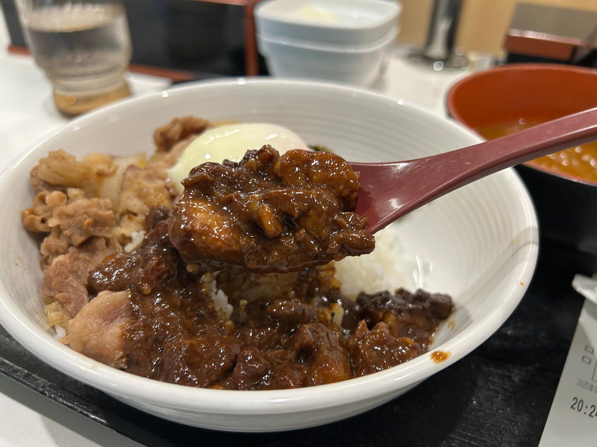 牛魯肉飯